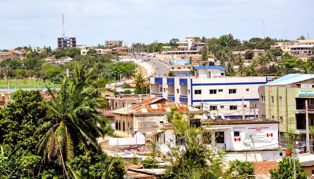 Guest House Lumen Lome Exterior photo